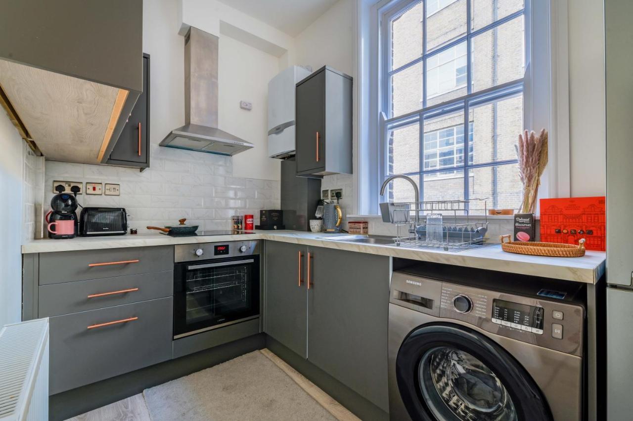 Charming Newly Refurb 2-Bed 2-Bath Whole Apartment Near Hyde Park & Kensington, Prime Paddington Location Zone 1 London Exterior photo