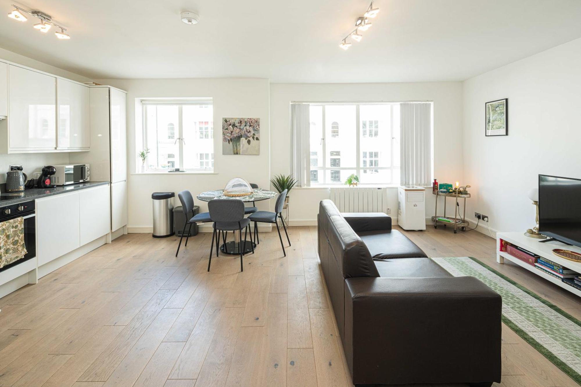 Charming Newly Refurb 2-Bed 2-Bath Whole Apartment Near Hyde Park & Kensington, Prime Paddington Location Zone 1 London Exterior photo